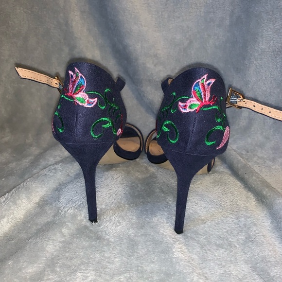 Blue floral heels - Picture 2 of 3